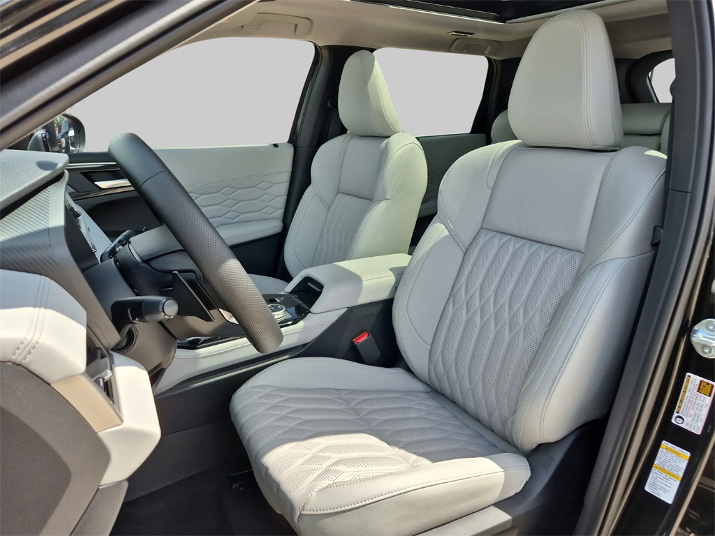 2025 Mitsubishi Outlander SEL - 9