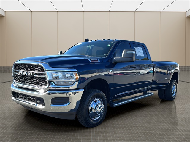 2024 RAM 3500 Tradesman Crew Cab LB DRW 4WD