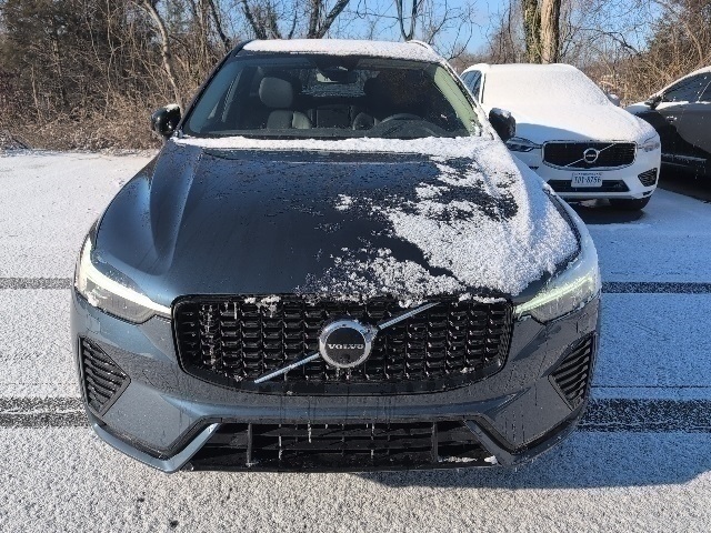 2023 Volvo XC60 B5 Plus Dark Theme AWD