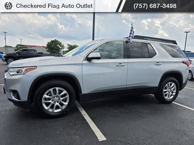2020 Chevrolet Traverse 1LT photo 2