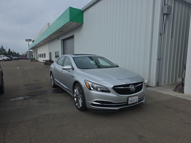 2017 Buick LaCrosse Essence FWD