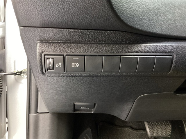 Used Car 2025 Toyota Corolla Hatchback  Se For Sale Under $25,000 In San Antonio, Texas