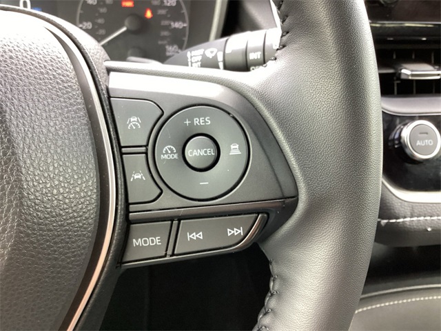 Used Car 2025 Toyota Corolla Hatchback  Se For Sale Under $25,000 In San Antonio, Texas