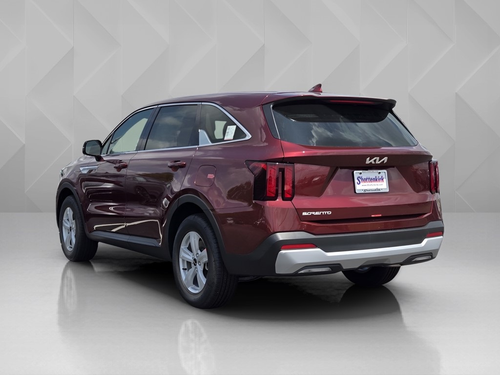 2025 Kia Sorento LX - 3