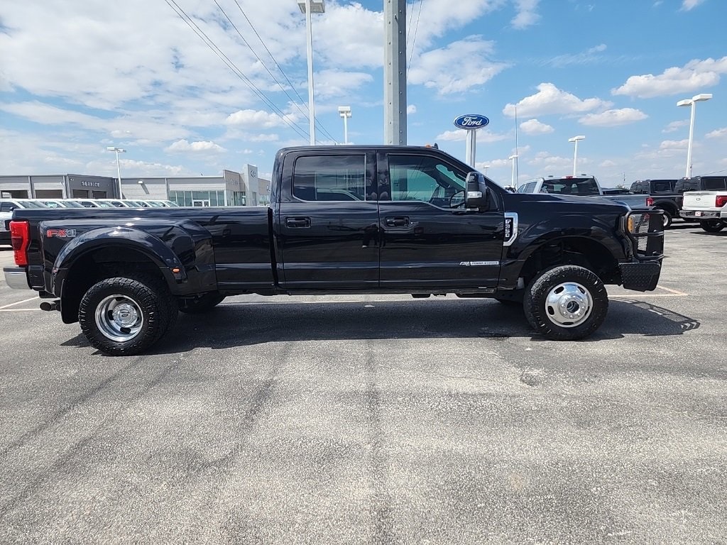Used Car 2019 Ford F-350sd  Lariat For Sale In Floresville, Texas