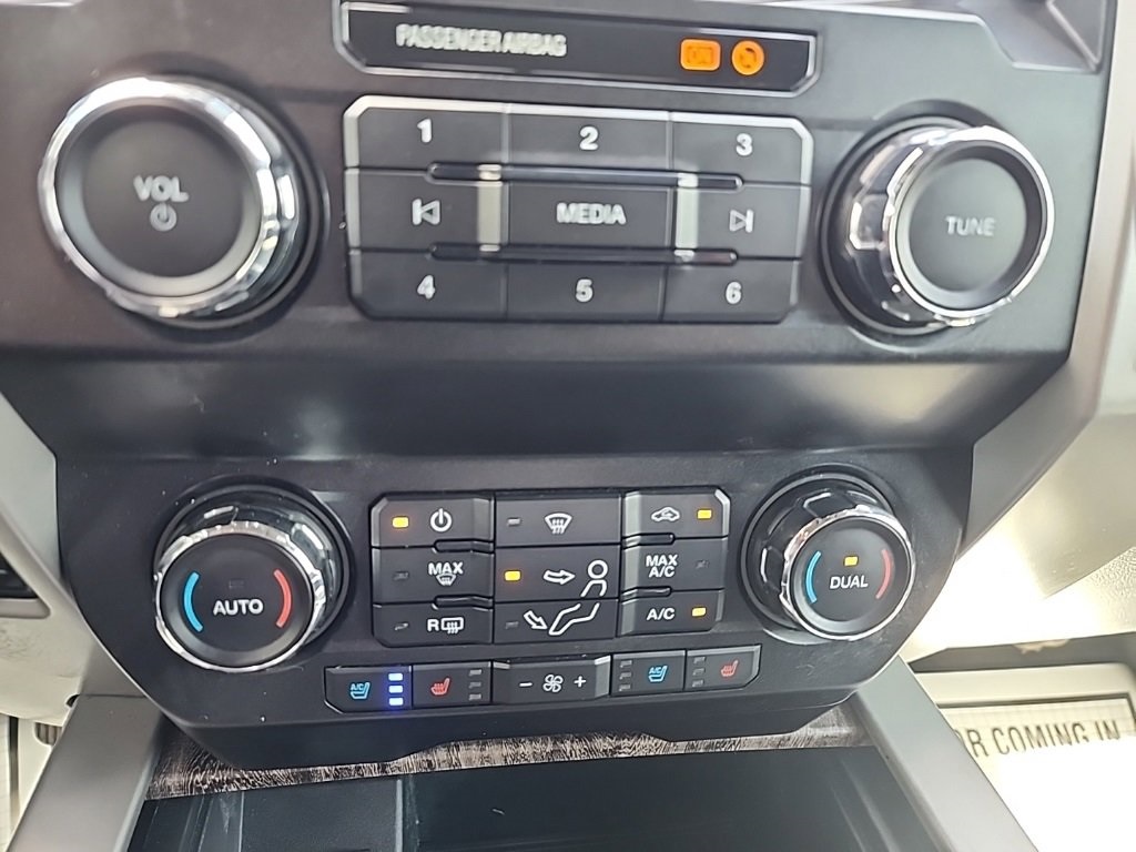 Used Car 2019 Ford F-350sd  Lariat For Sale In Floresville, Texas
