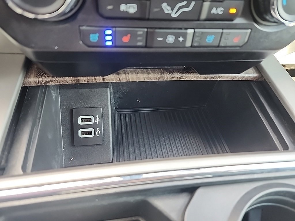 Used Car 2019 Ford F-350sd  Lariat For Sale In Floresville, Texas