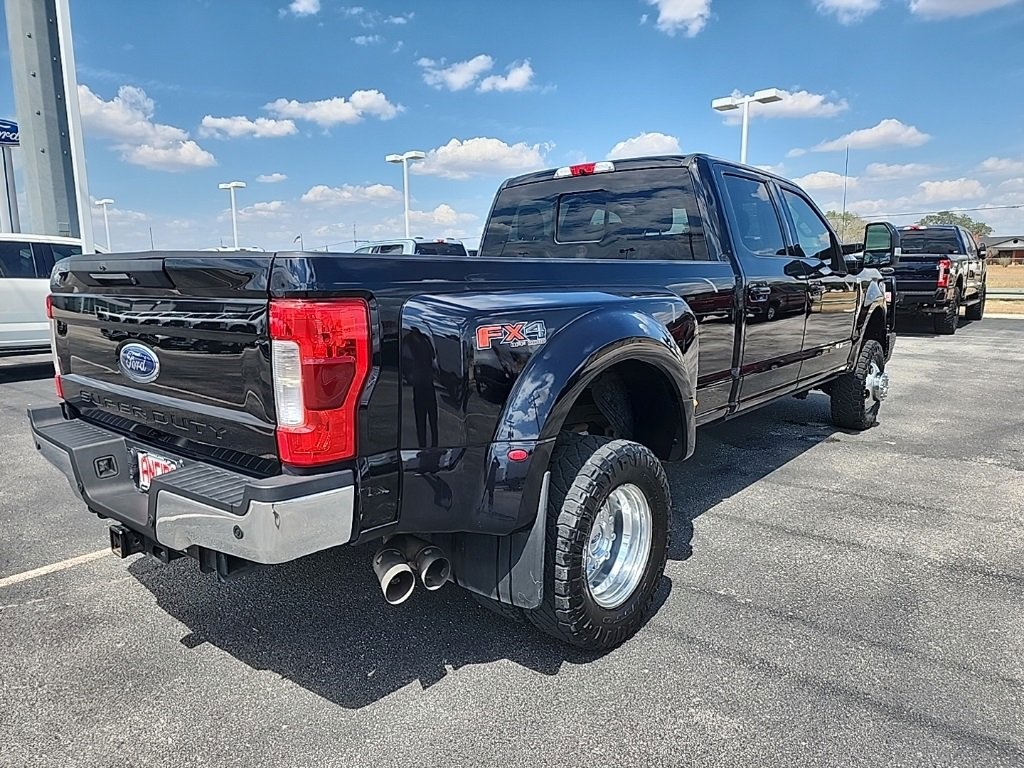 Used Car 2019 Ford F-350sd  Lariat For Sale In Floresville, Texas