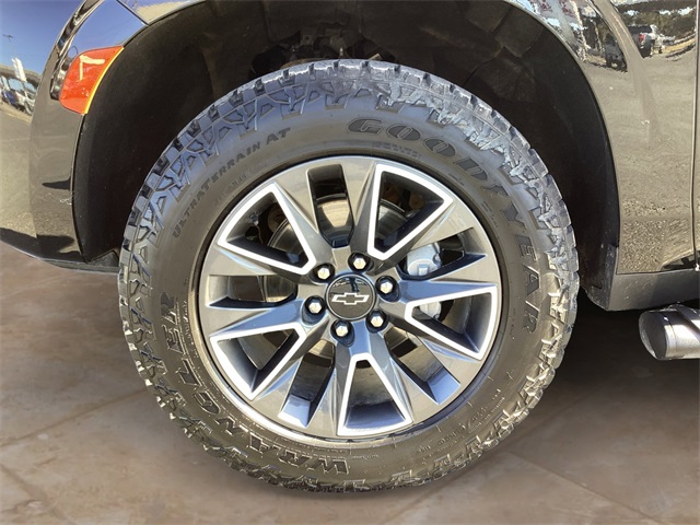 Used Car 2023 Chevrolet Suburban  Z71 For Sale Under $60,000 In San Antonio, Texas