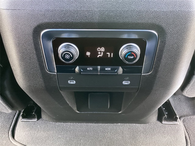 Used Car 2023 Chevrolet Suburban  Z71 For Sale Under $60,000 In San Antonio, Texas