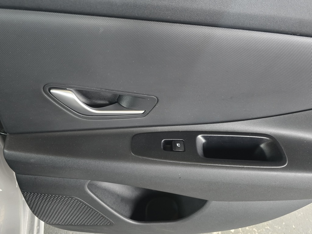 Thumbnail: 2024 Hyundai Elantra - 16