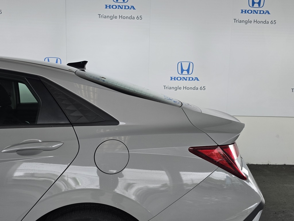 Thumbnail: 2024 Hyundai Elantra - 18