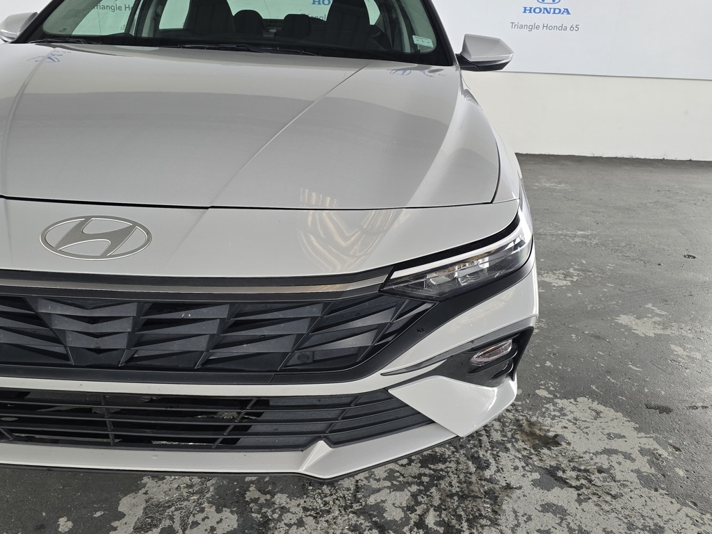 Thumbnail: 2024 Hyundai Elantra - 21