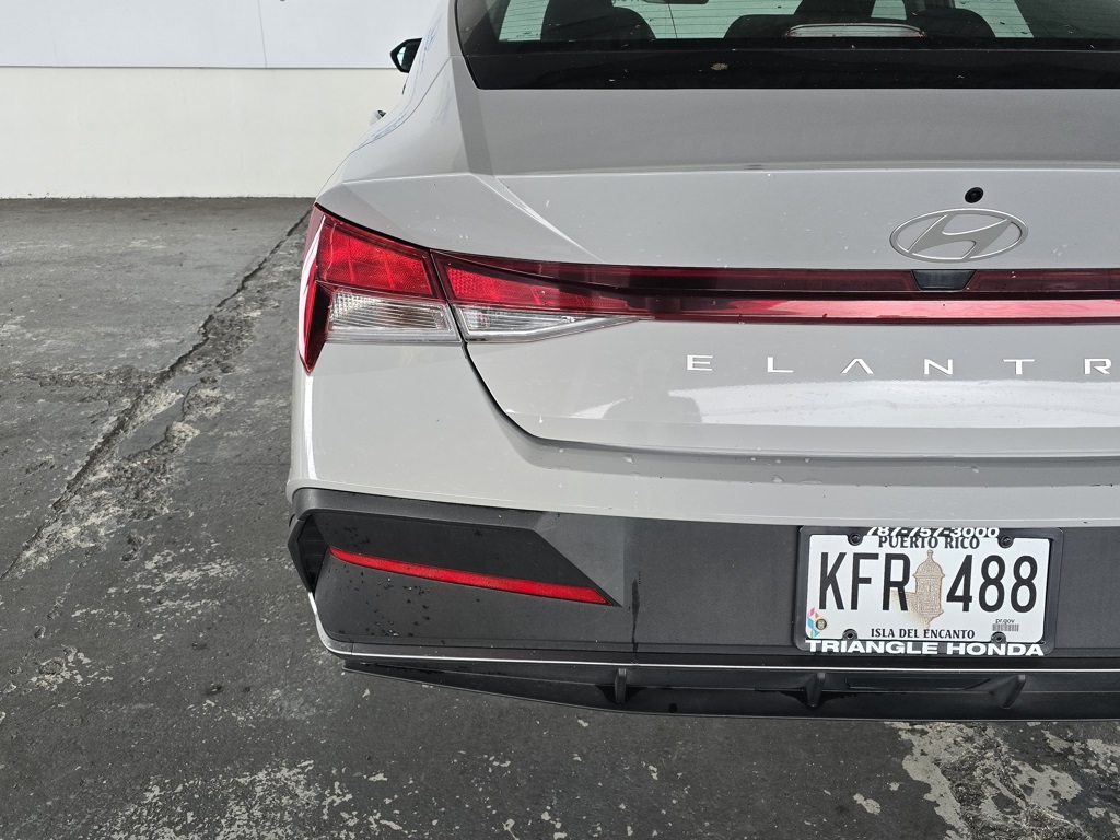 Thumbnail: 2024 Hyundai Elantra - 25