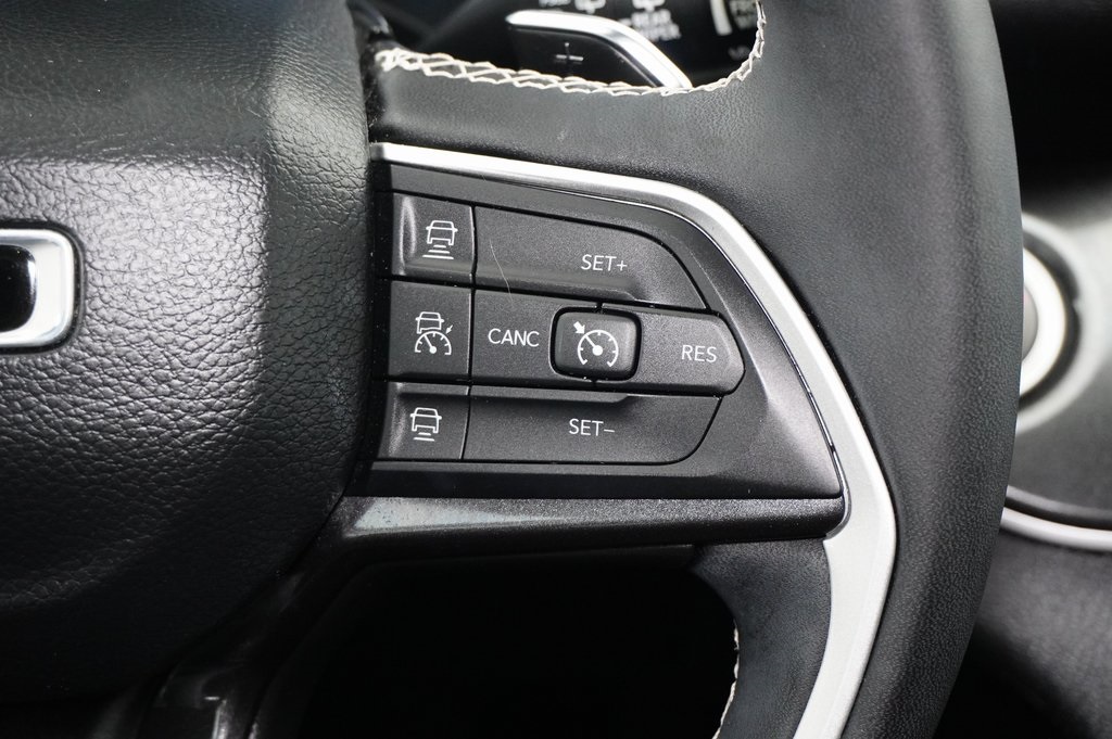 Used Car 2023 Jeep Grand Cherokee L  Altitude For Sale Under $35,000 In Weatherford, Texas