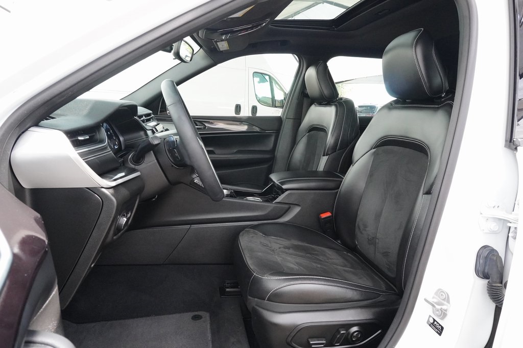 Used Car 2023 Jeep Grand Cherokee L  Altitude For Sale Under $35,000 In Weatherford, Texas