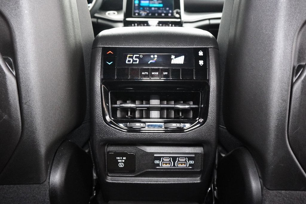 Used Car 2023 Jeep Grand Cherokee L  Altitude For Sale Under $35,000 In Weatherford, Texas