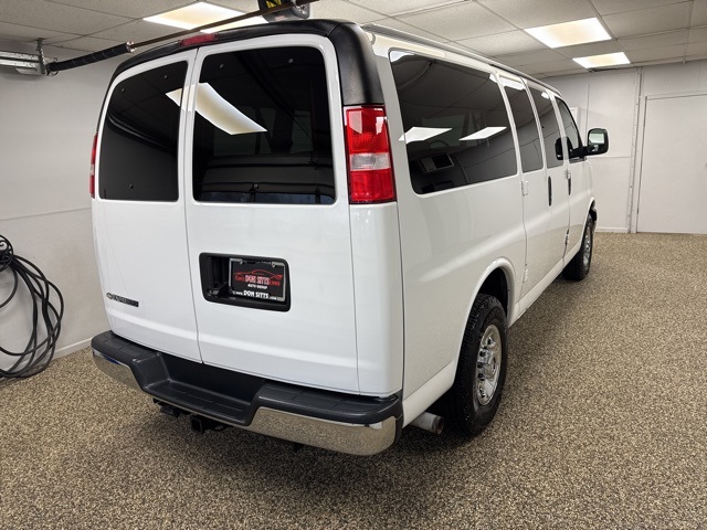 2019 Chevrolet Express 2500 LT photo 4