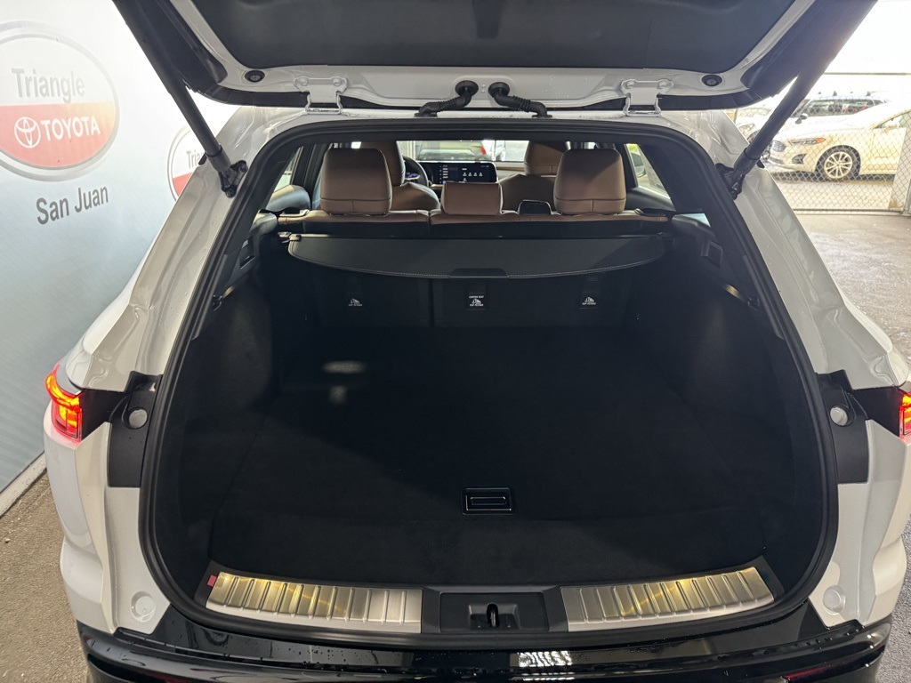 Thumbnail: 2026 Toyota Crown Signia - 22