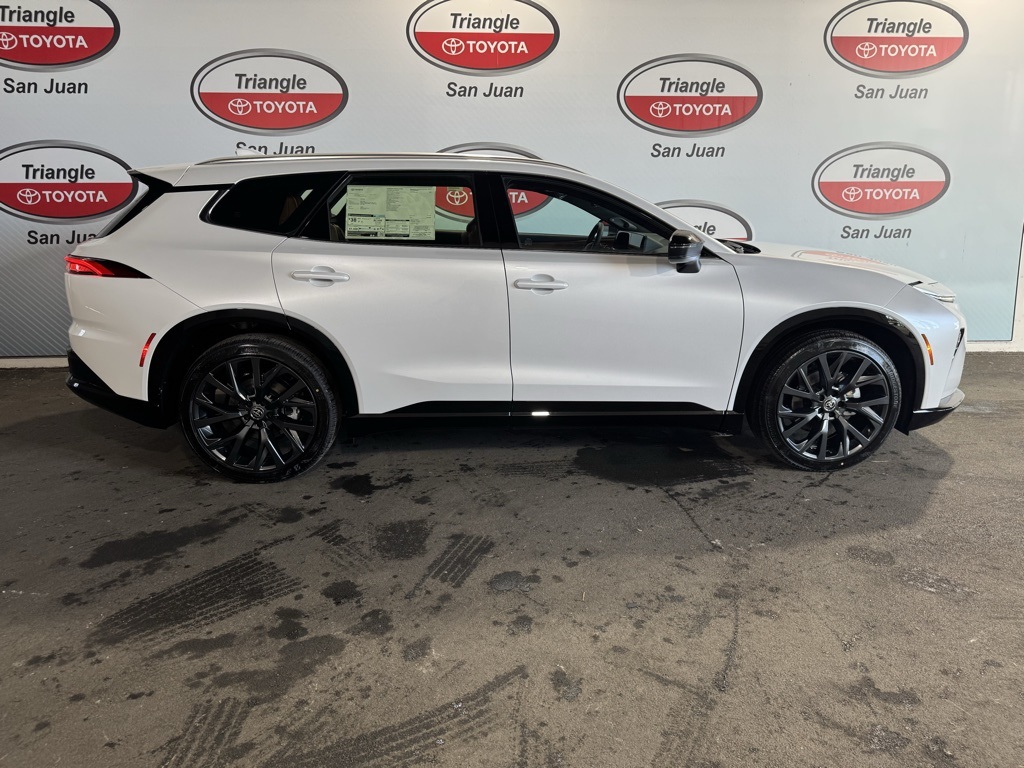 Thumbnail: 2026 Toyota Crown Signia - 4