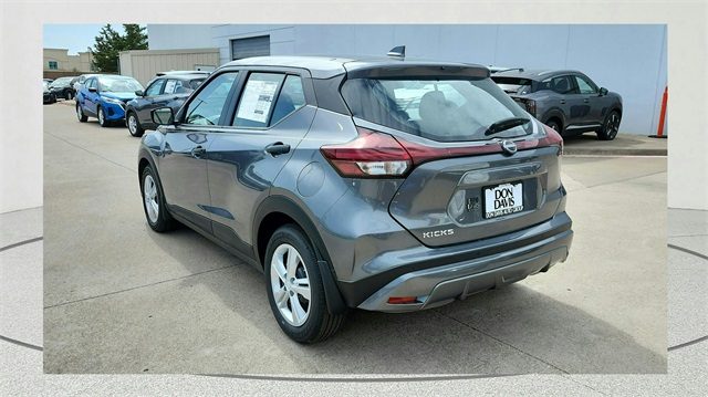 2025 Nissan Kicks Play