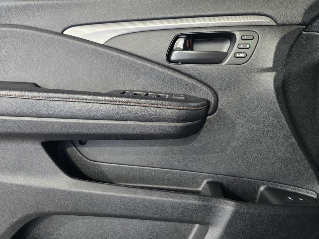 Thumbnail: 2022 Honda Pilot - 12