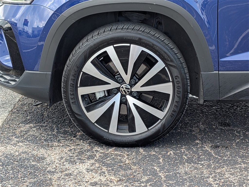 2023 Volkswagen Taos 1.5T SE Blue at DeMontrond Auto Country