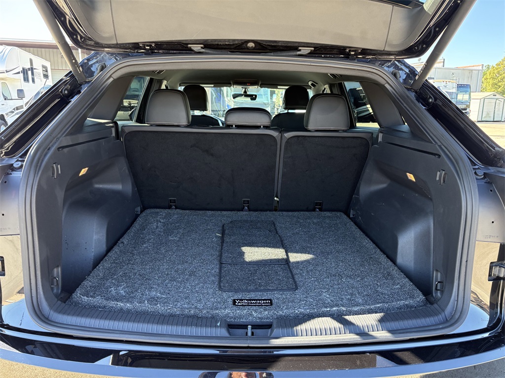 2023 Volkswagen Atlas Cross Sport 2.0T SE w/Technology Black at DeMontrond Automotive Group