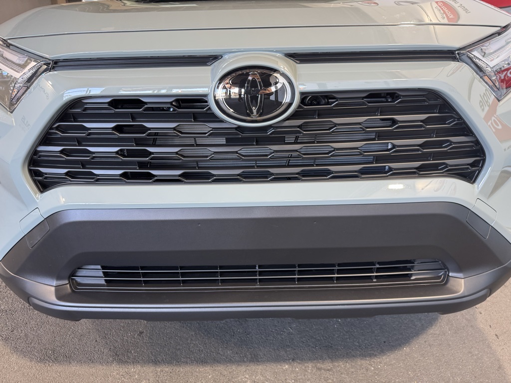 Thumbnail: 2025 Toyota RAV4 - 14