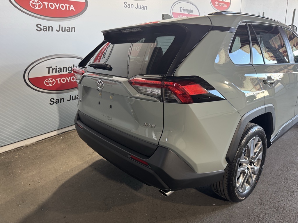 Thumbnail: 2025 Toyota RAV4 - 21