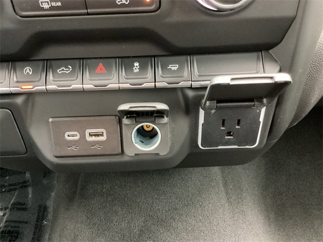 Used Car 2024 Chevrolet Silverado 1500  Custom For Sale Under $35,000 In San Antonio, Texas