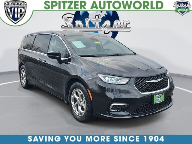 Brilliant Black Crystal Pearlcoat 2024 Chrysler Pacifica Limited FWD Minivan Front-Wheel Drive 9-Speed Automatic