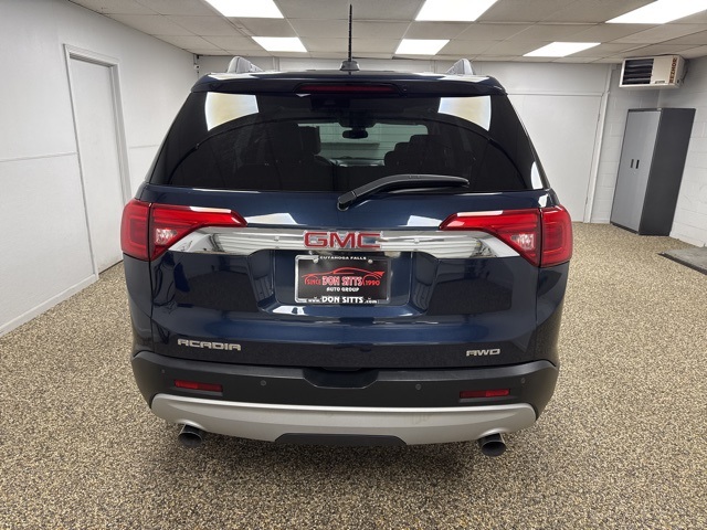 2017 Gmc Acadia SLT photo 2