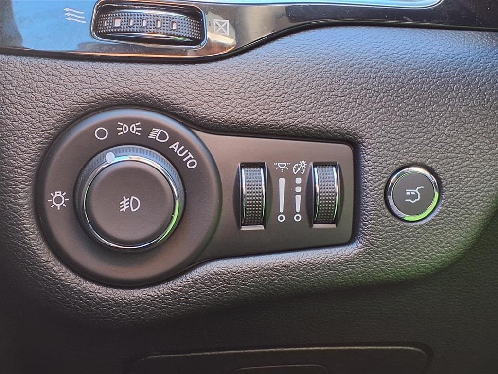 2020 Jeep Cherokee Altitude Silver at Traditions Chevrolet