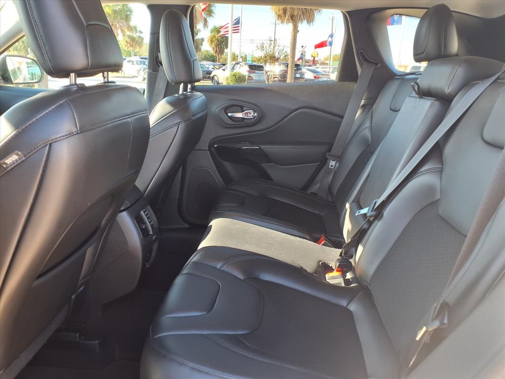 2020 Jeep Cherokee Altitude Silver at Traditions Chevrolet