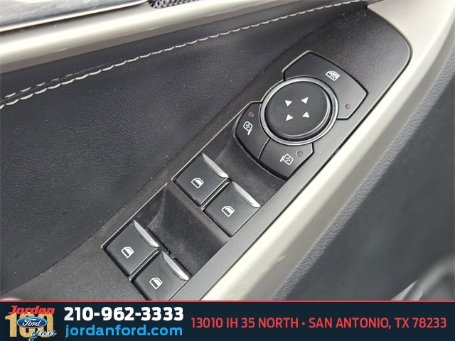 Used Car 2022 Ford Explorer  Xlt For Sale Under $30,000 In San Antonio, Texas