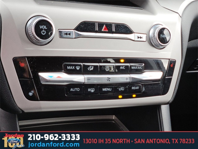 Used Car 2022 Ford Explorer  Xlt For Sale Under $30,000 In San Antonio, Texas