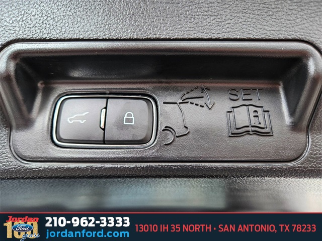 Used Car 2022 Ford Explorer  Xlt For Sale Under $30,000 In San Antonio, Texas