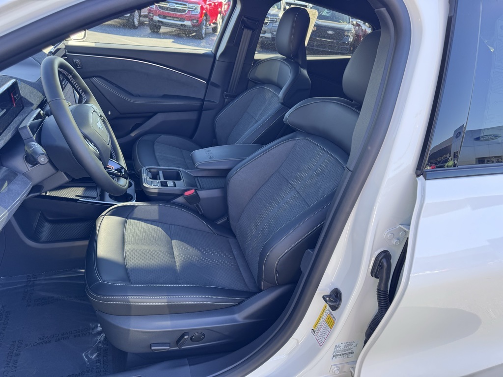 FordMustang Mach-E21