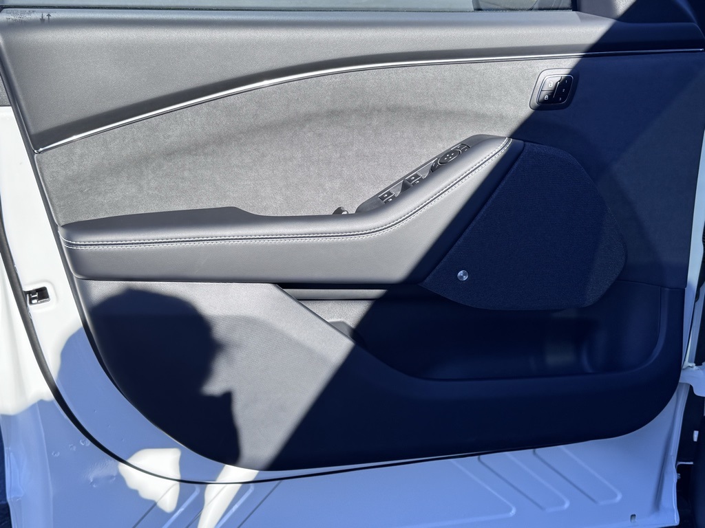 FordMustang Mach-E23