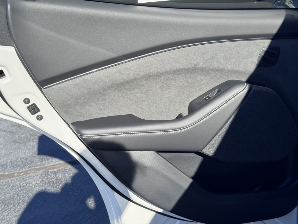 FordMustang Mach-E33