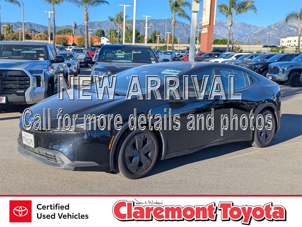 2025 Toyota Prius LE FWD