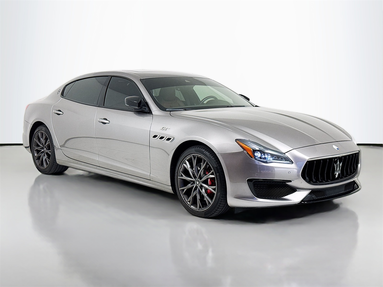 2022 Maserati Quattroporte GT's photo