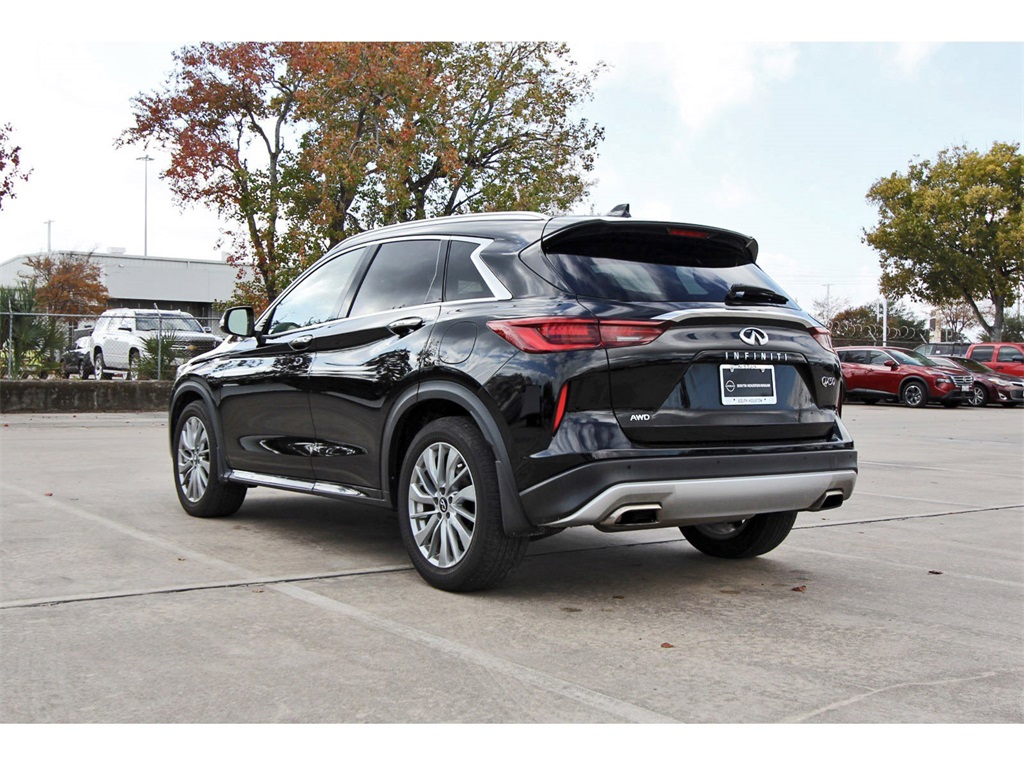2023 INFINITI QX50 LUXE Black at South Houston Nissan