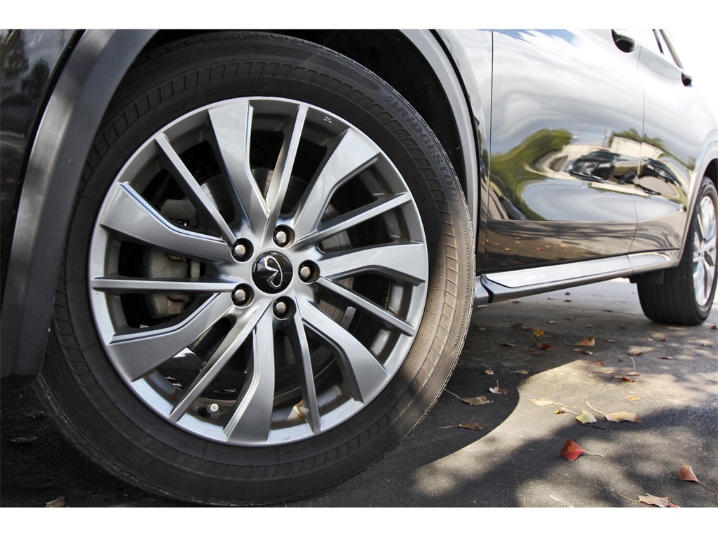 2023 INFINITI QX50 LUXE Black at South Houston Nissan