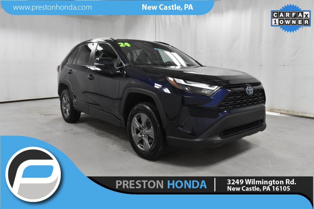 2024 Toyota RAV4 XLE's photo