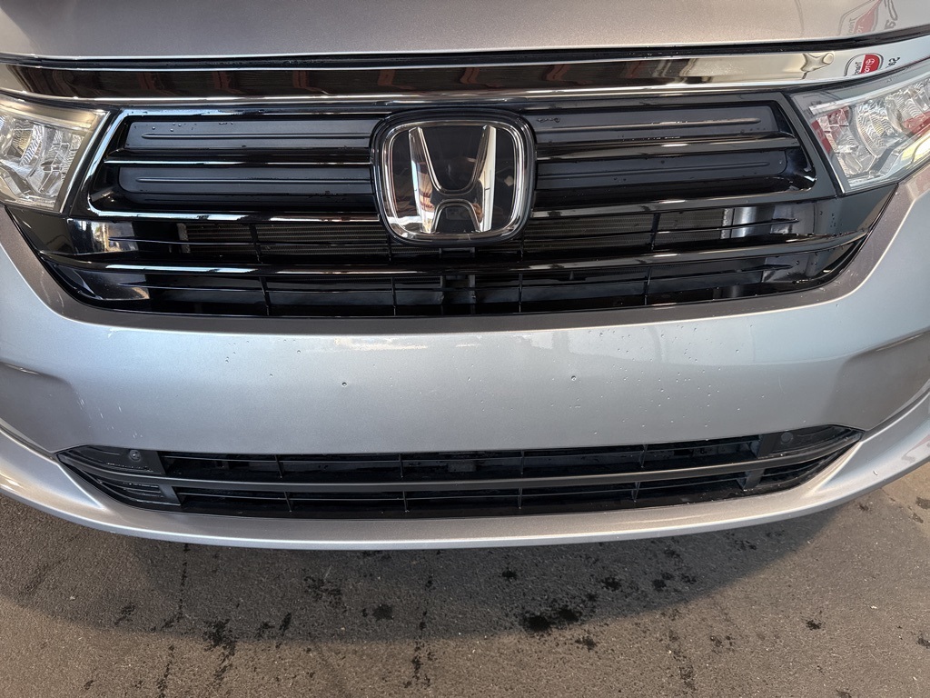 Thumbnail: 2021 Honda Odyssey - 15
