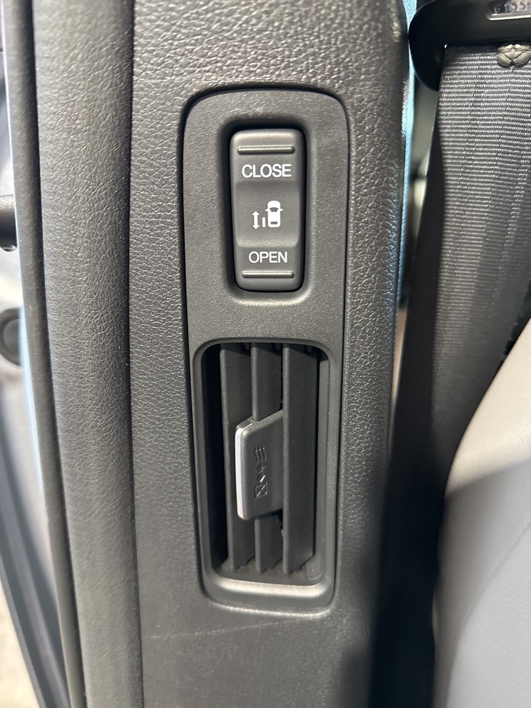 Thumbnail: 2021 Honda Odyssey - 29