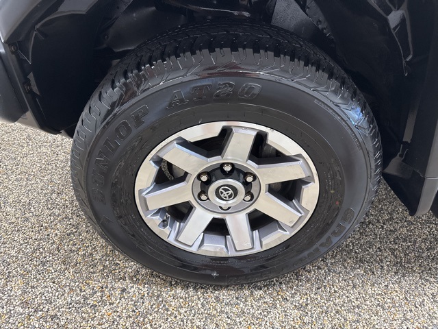 2014 Toyota FJ Cruiser Base photo 19