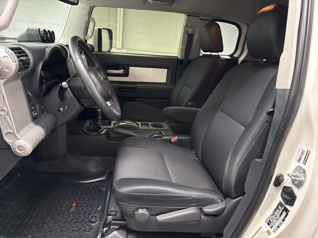 2014 Toyota FJ Cruiser Base photo 4